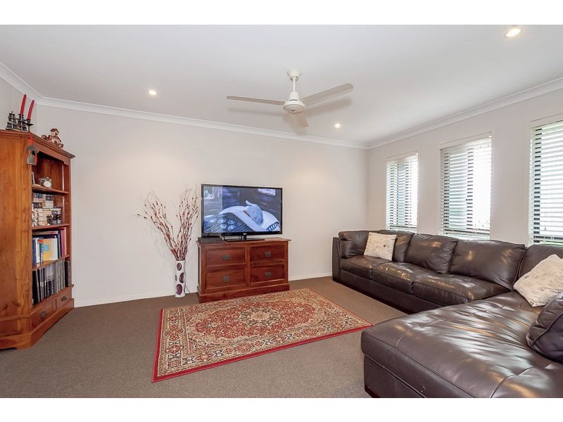 11 Markowitz Place, Kirkwood QLD 4680