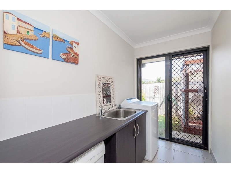 11 Markowitz Place, Kirkwood QLD 4680