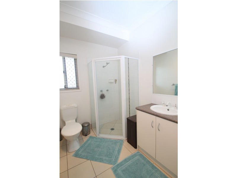 7 Observatory, New Auckland QLD 4680