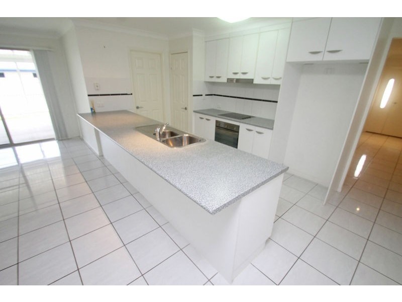 2a Ingra Close, Glen Eden QLD 4680