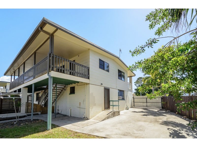 3 Lilly Street, Boyne Island QLD 4680