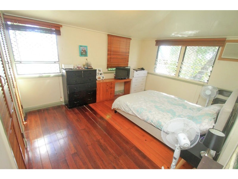 17 Short Street, South Gladstone QLD 4680
