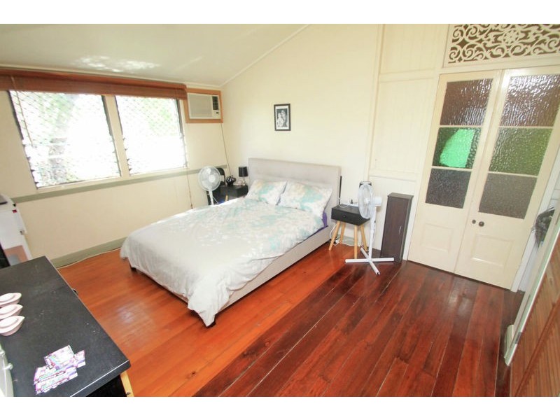 17 Short Street, South Gladstone QLD 4680