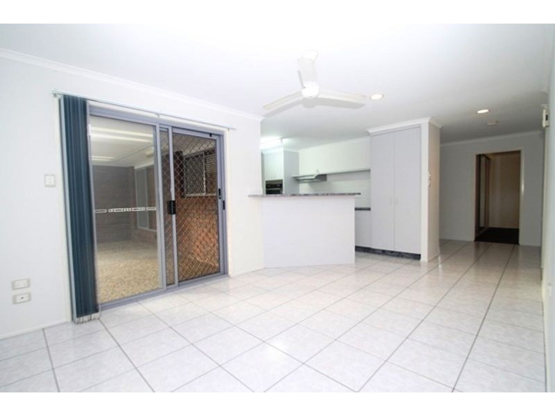 114 J HICKEY AVENUE, Clinton QLD 4680