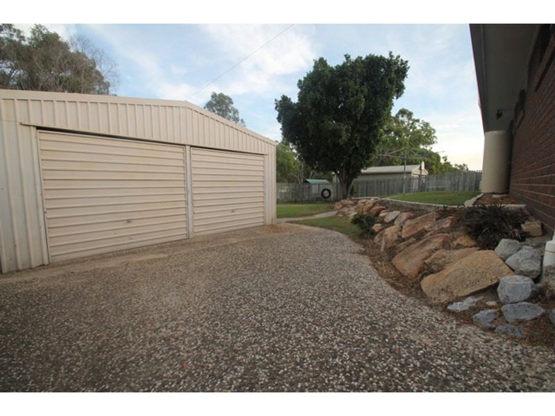 114 J HICKEY AVENUE, Clinton QLD 4680