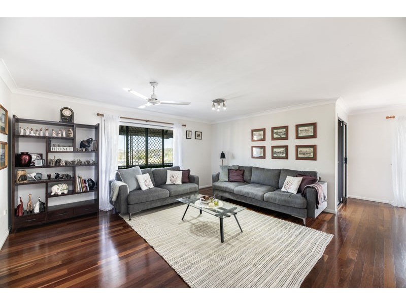 9 Reliance Court, Clinton QLD 4680