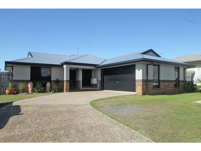 11 Linhow Crescent, Clinton QLD 4680