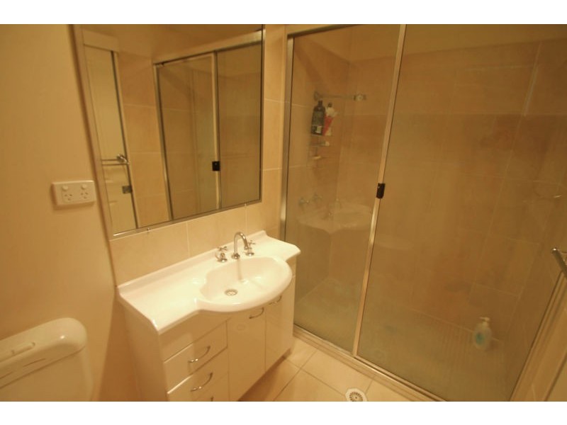 11 Linhow Crescent, Clinton QLD 4680