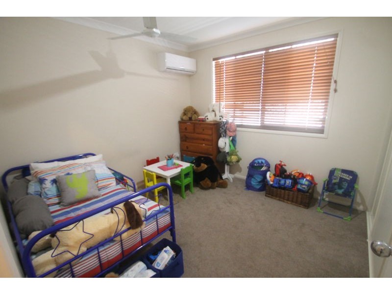 11 Linhow Crescent, Clinton QLD 4680