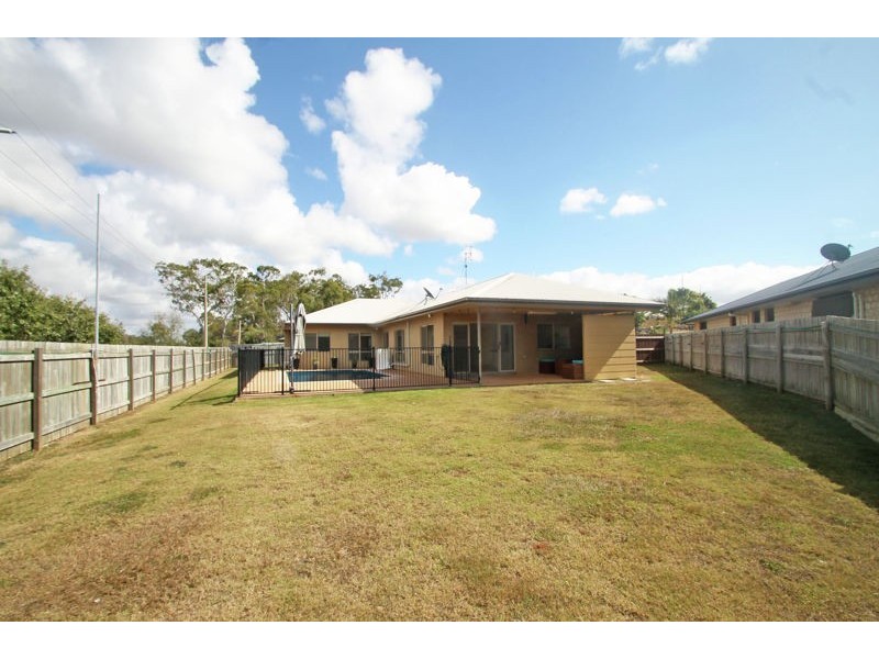 7 Observatory Place, New Auckland QLD 4680
