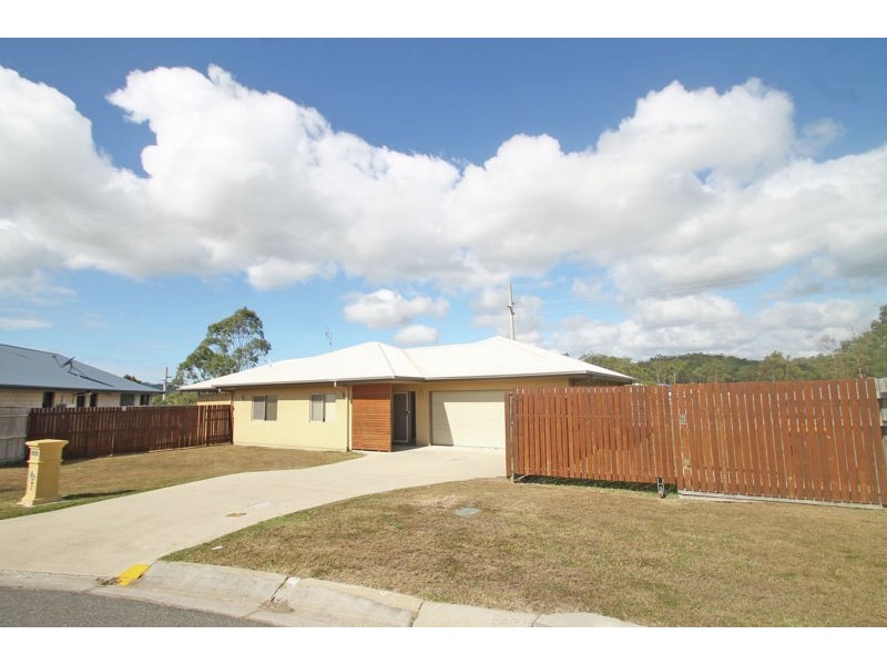 7 Observatory Place, New Auckland QLD 4680