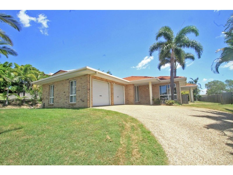 8 Fairbairn Place, Clinton QLD 4680