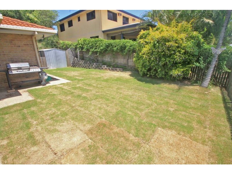 8 Fairbairn Place, Clinton QLD 4680