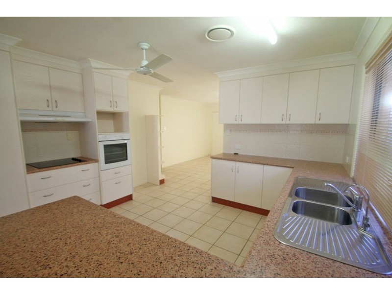 21 Linhow Crescent, Clinton QLD 4680