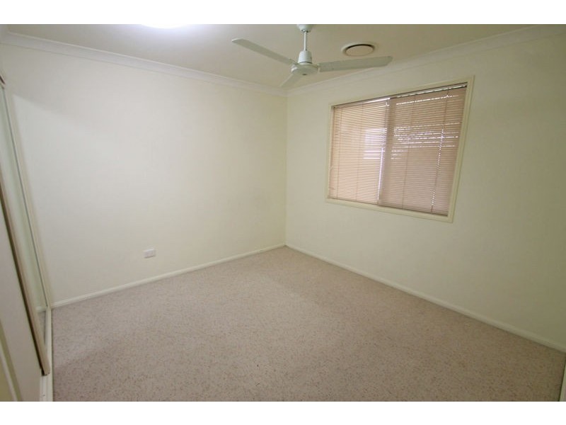 21 Linhow Crescent, Clinton QLD 4680