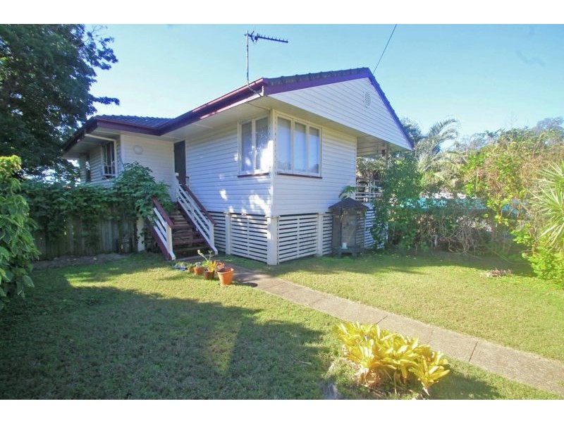 4 Burrows Street, West Gladstone QLD 4680