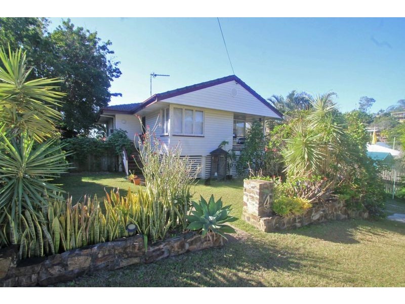 4 Burrows Street, West Gladstone QLD 4680