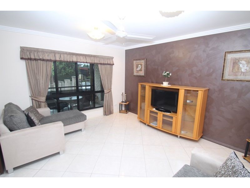 27 Dolphin Terrace, South Gladstone QLD 4680