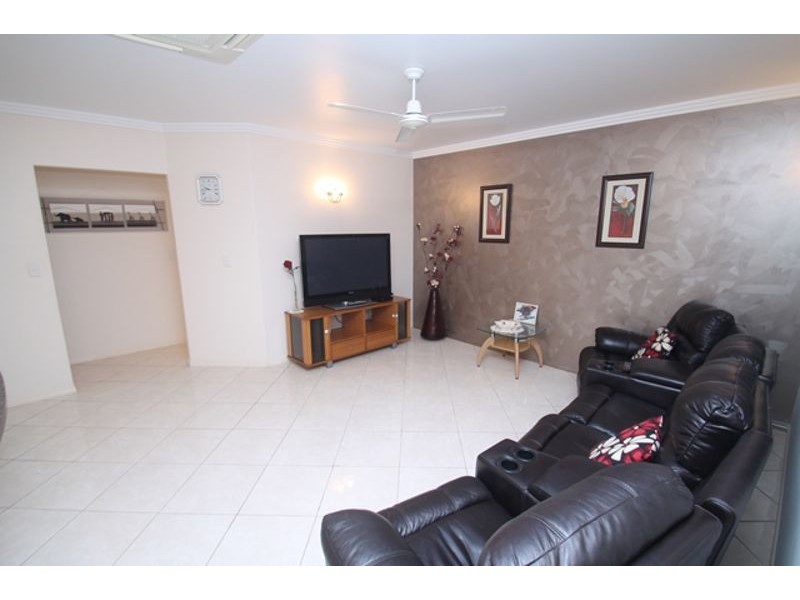 27 Dolphin Terrace, South Gladstone QLD 4680