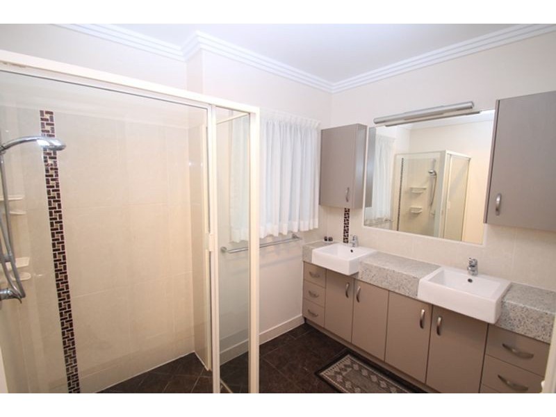 27 Dolphin Terrace, South Gladstone QLD 4680