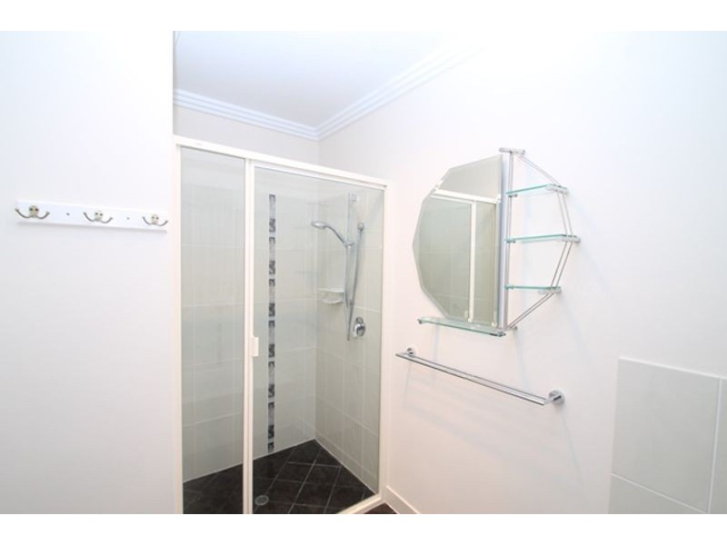 27 Dolphin Terrace, South Gladstone QLD 4680