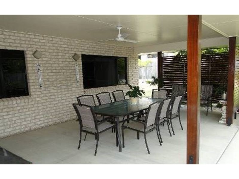 27 Dolphin Terrace, South Gladstone QLD 4680