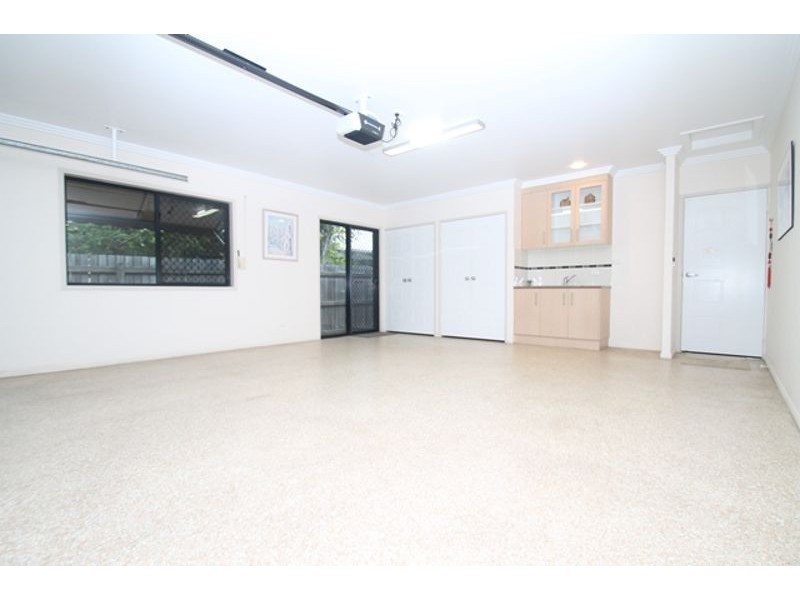 27 Dolphin Terrace, South Gladstone QLD 4680