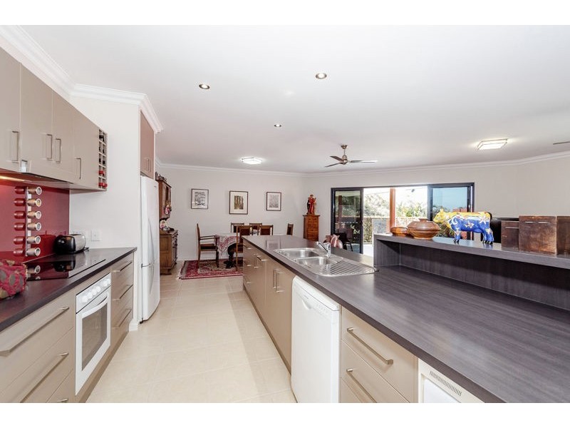 5 Panorama Court, Glen Eden QLD 4680
