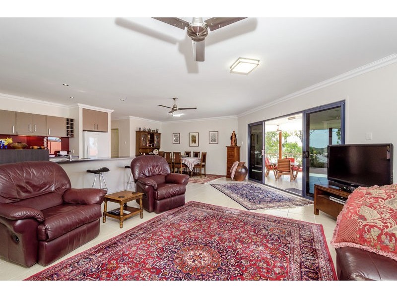 5 Panorama Court, Glen Eden QLD 4680