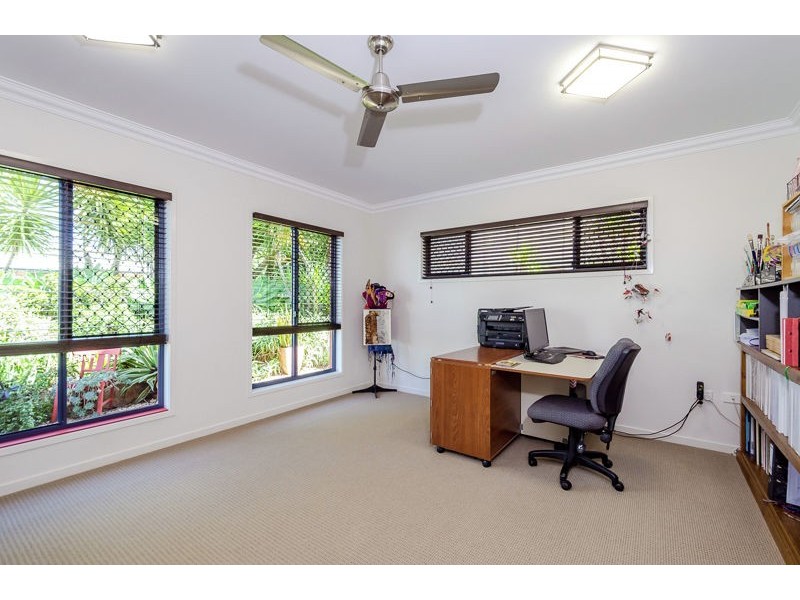 5 Panorama Court, Glen Eden QLD 4680