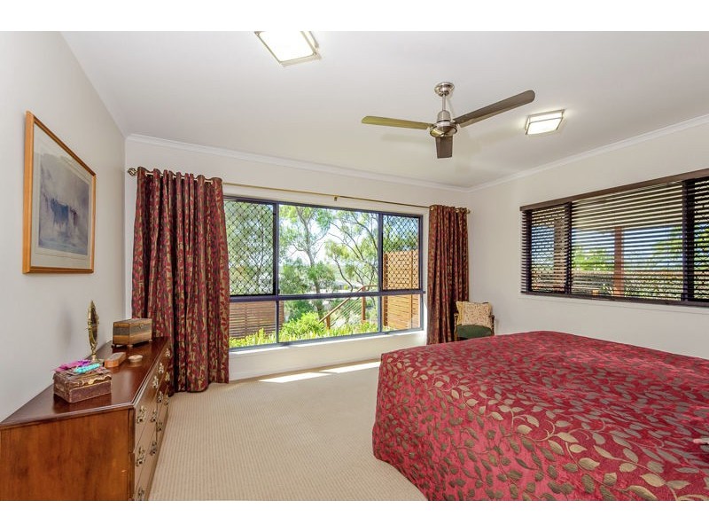 5 Panorama Court, Glen Eden QLD 4680