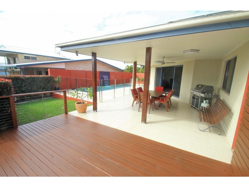 5 Panorama Court, Glen Eden QLD 4680