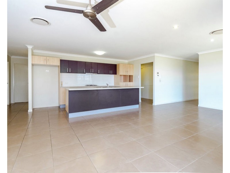 11 Sturt Court, Glen Eden QLD 4680