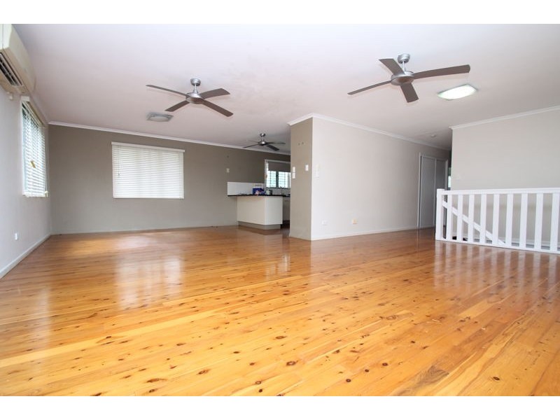 27 Pine Avenue, West Gladstone QLD 4680