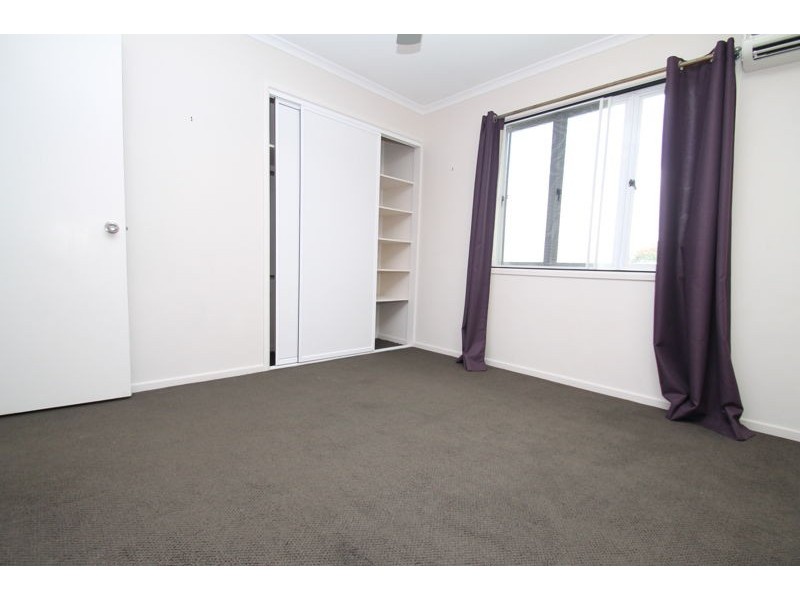 27 Pine Avenue, West Gladstone QLD 4680