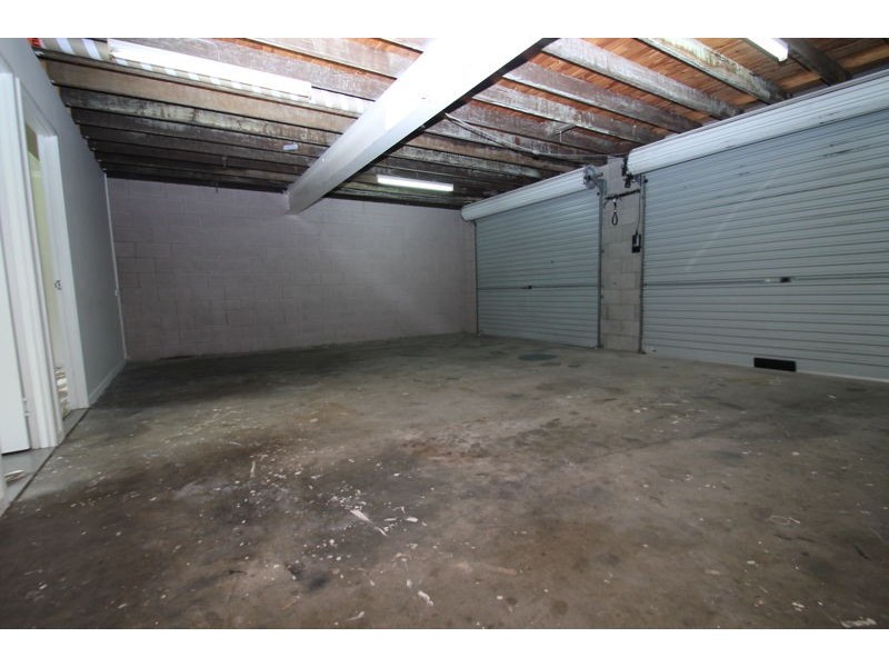 27 Pine Avenue, West Gladstone QLD 4680