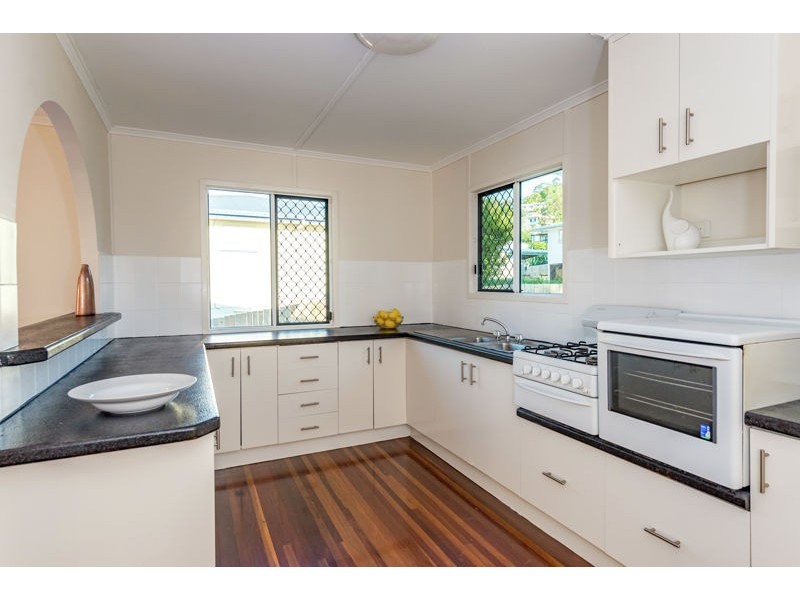 33 Mellefont Street, West Gladstone QLD 4680