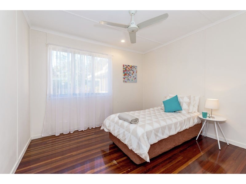 33 Mellefont Street, West Gladstone QLD 4680