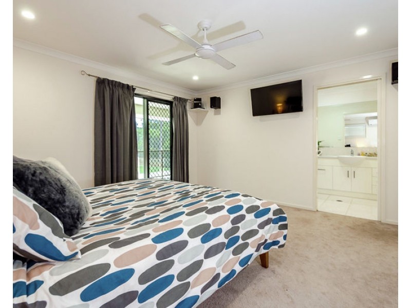424 Jim Whyte Way, Burua QLD 4680