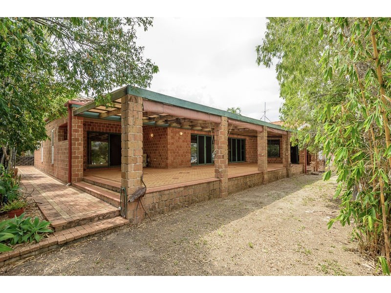 5 Maraboon Court, Clinton QLD 4680