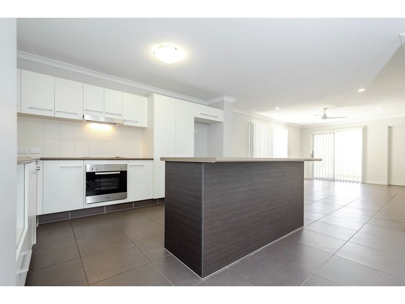 12 PHOENIX PLACE, Telina QLD 4680