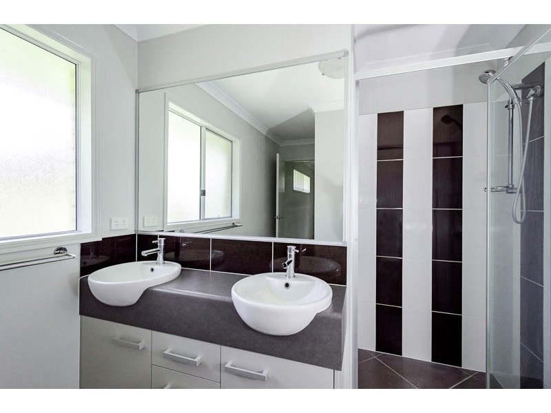 12 PHOENIX PLACE, Telina QLD 4680