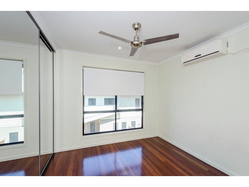 48 Malpas Street, Boyne Island QLD 4680