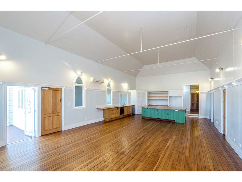 9 Williamson Street, West Gladstone QLD 4680