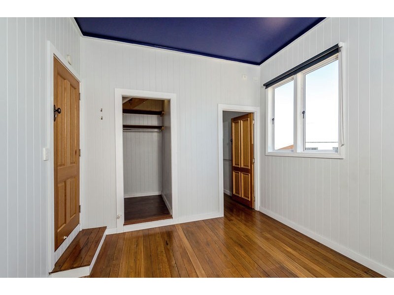 9 Williamson Street, West Gladstone QLD 4680