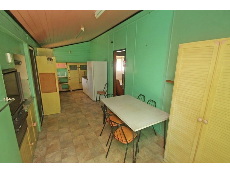 9a Side Street, West Gladstone QLD 4680