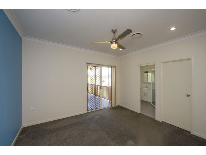 7 Jenolan Court, New Auckland QLD 4680