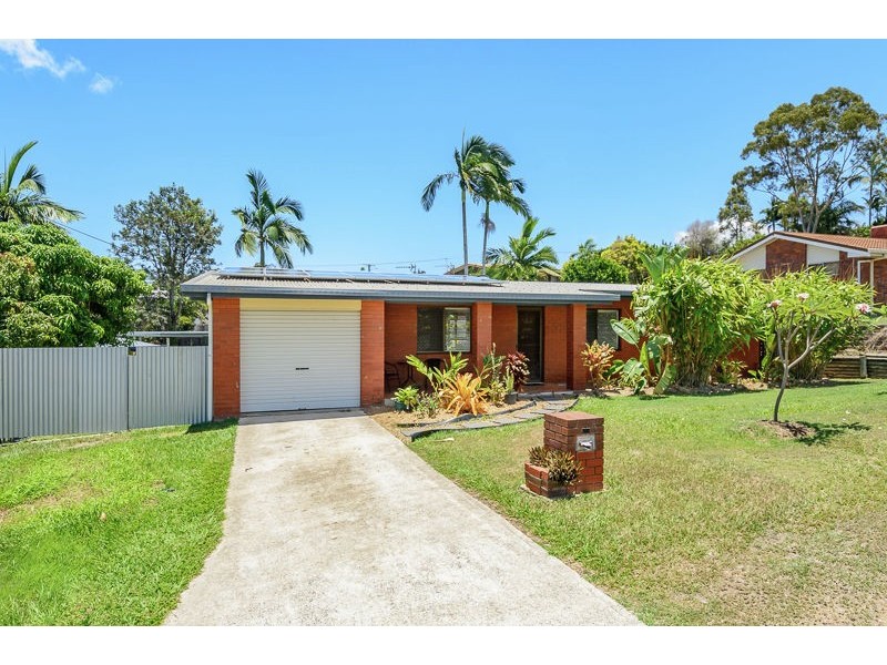 4 MERCEDES STREET, Clinton QLD 4680
