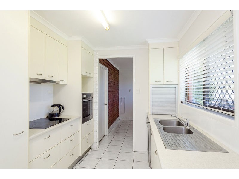 4 MERCEDES STREET, Clinton QLD 4680