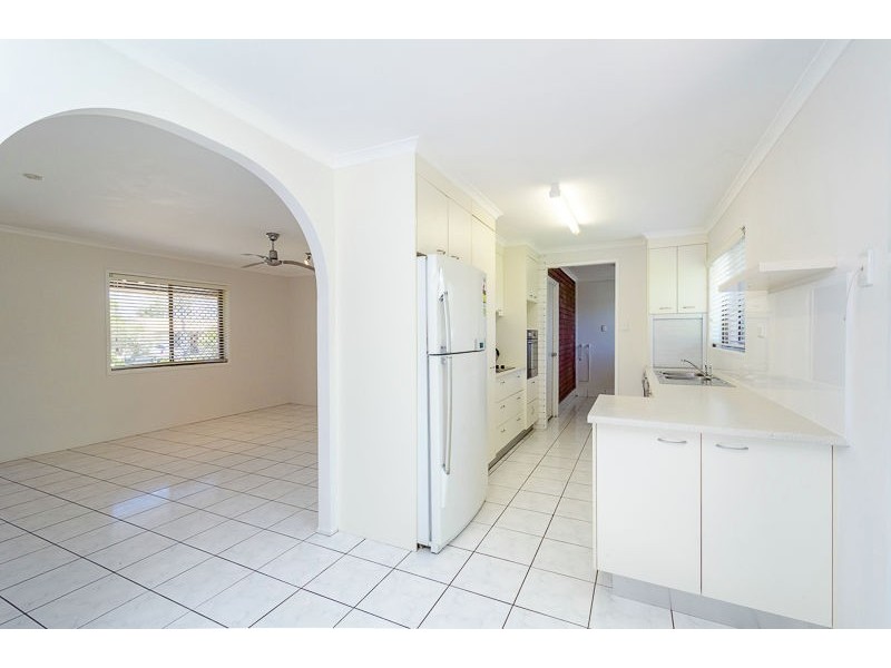 4 MERCEDES STREET, Clinton QLD 4680